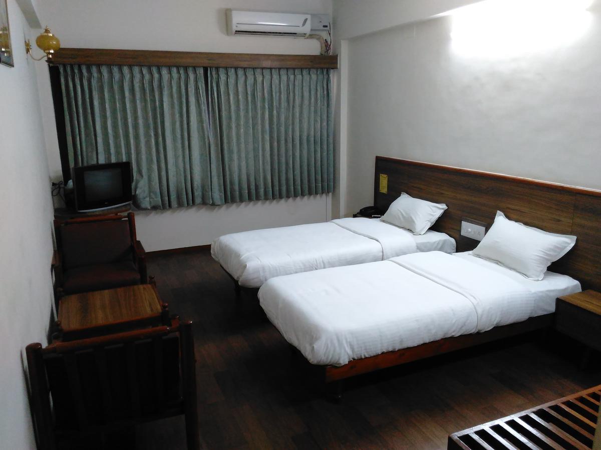 Hotel Sivaranjani Erode Extérieur photo