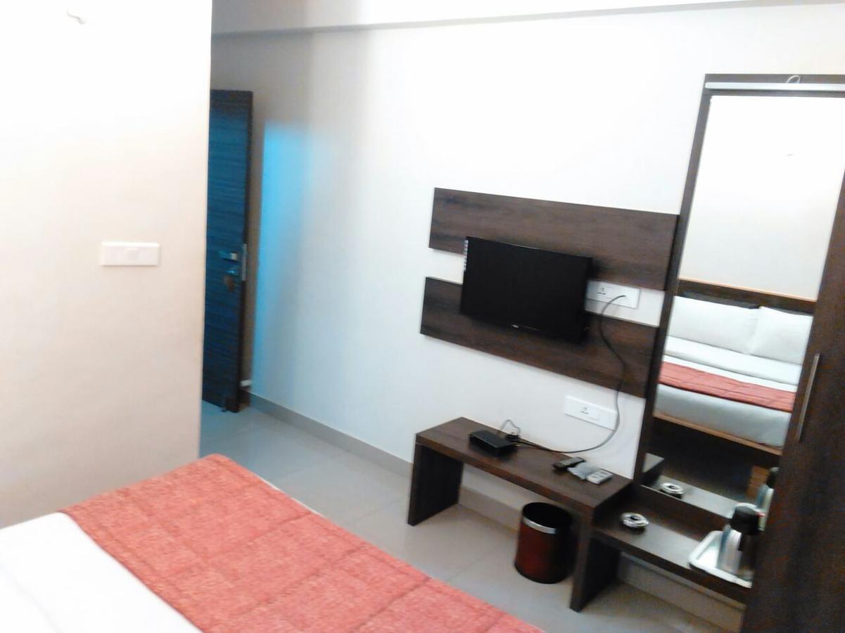 Hotel Sivaranjani Erode Extérieur photo